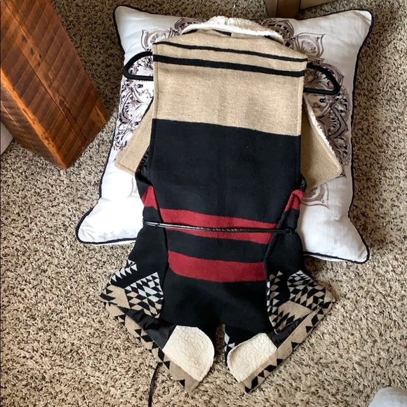 American Rags Vest - Picture 4 of 7